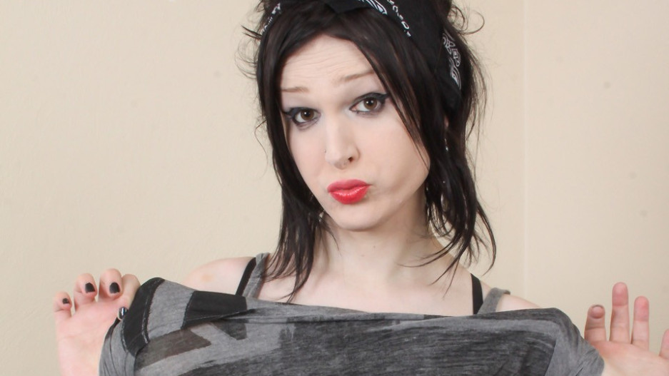 Rebeka Refuse Hot Solo Action!