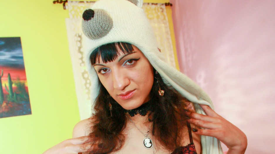 Miss Mary Plays With Her Dildo