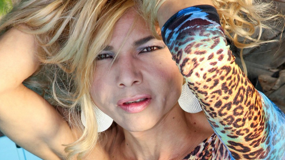 Marisela Plays Poolside 