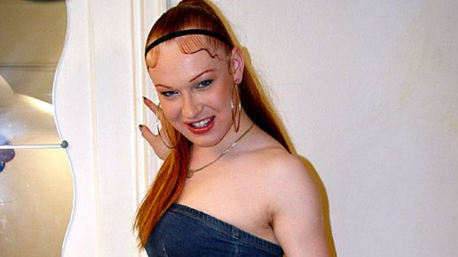 In Bed With Raquel Chambers