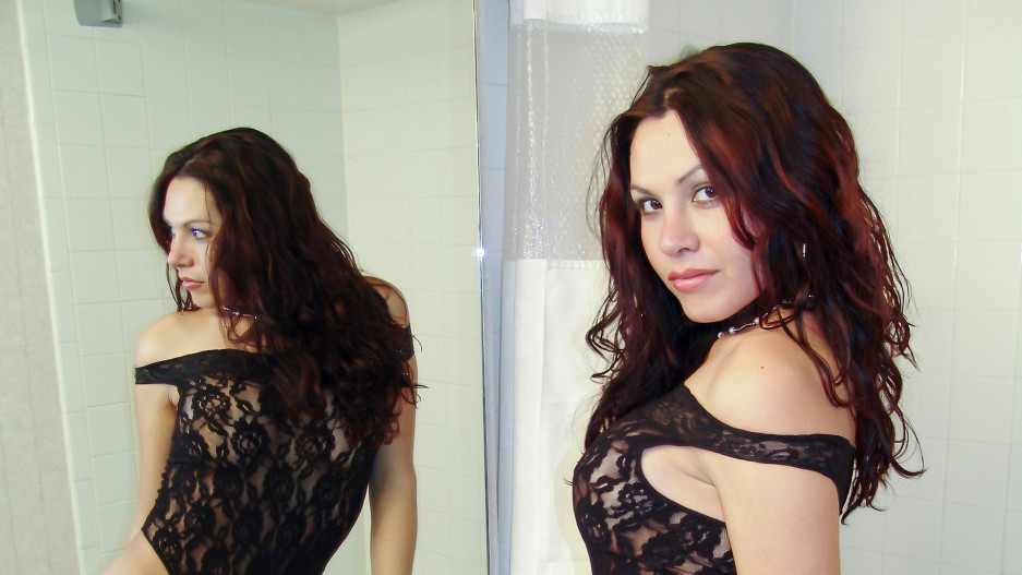 Christina: Lace, Lingerie & Cum!