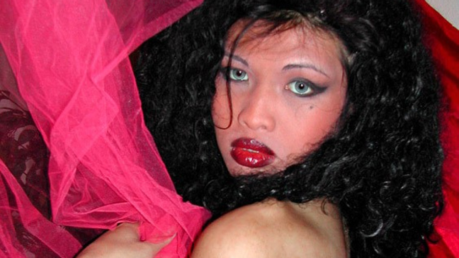 Yunaleska - Doll Face