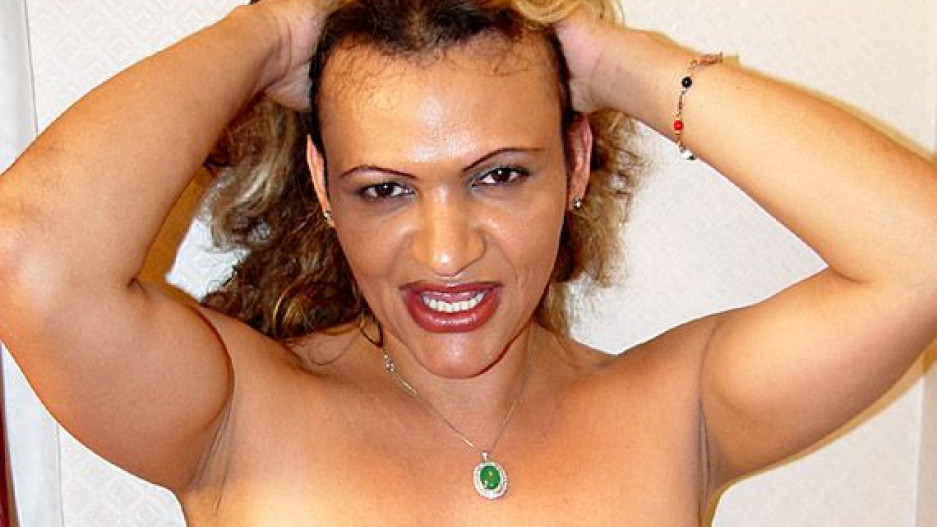 Sandra Bares All!