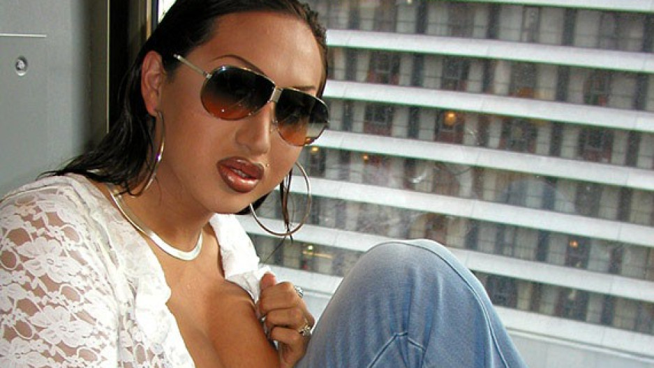 Kayla Shows Her Sexy