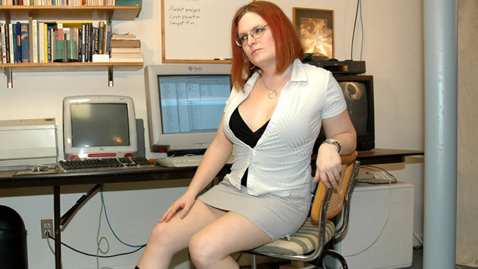 Restless Redhead Jessi Paige Needs Cock