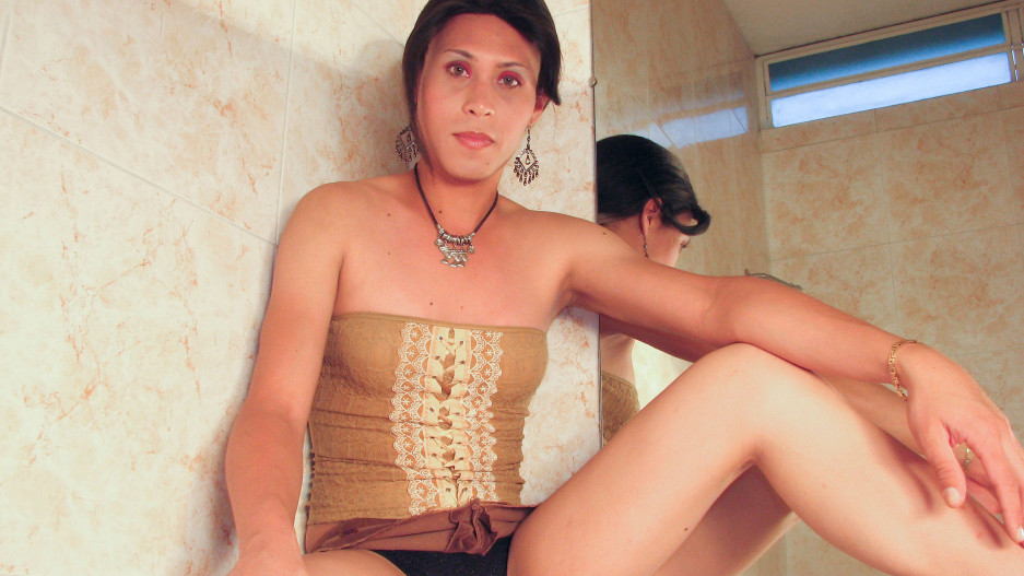 Exotic Italia Cums For You