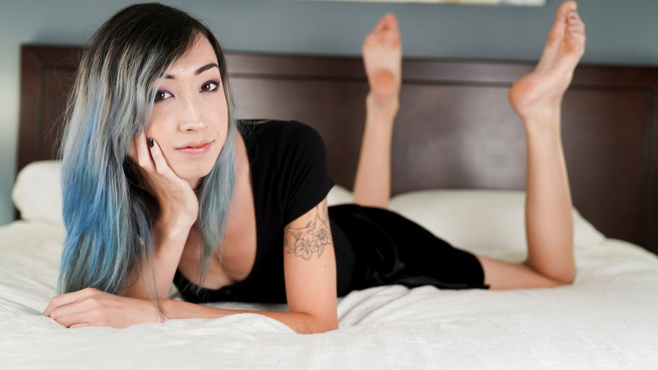 Lizzy Red's Big Cumshot!