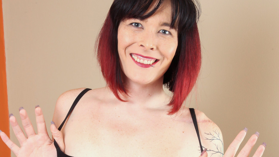 Try Out Tuesday: Elizabeth Luxure!