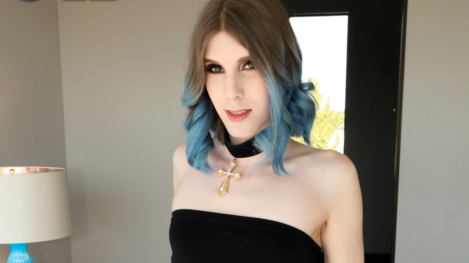 Cumshot Monday: Alexandra Vexx!