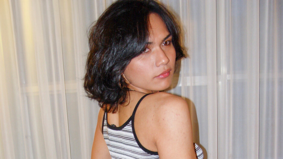 Sexy Filipina Marisa Strips For You
