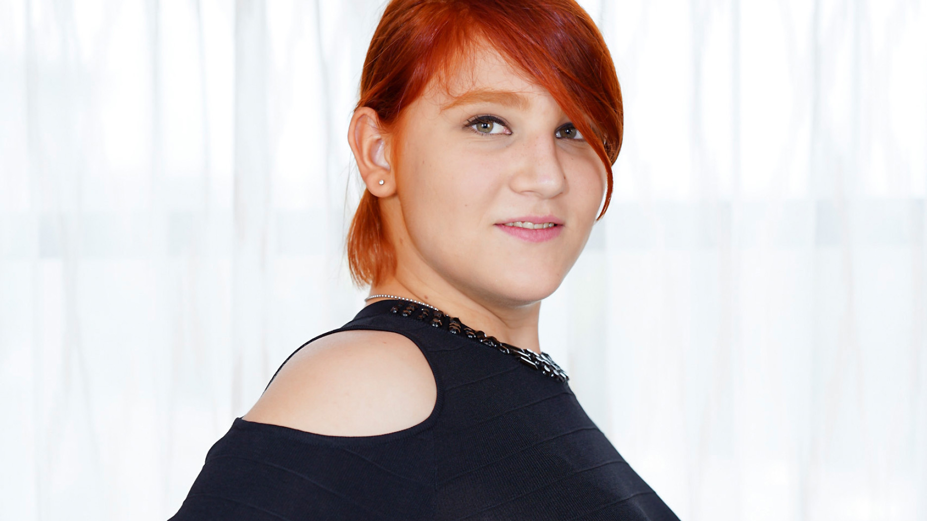 Redhead Beauty Ashlee Alespia!