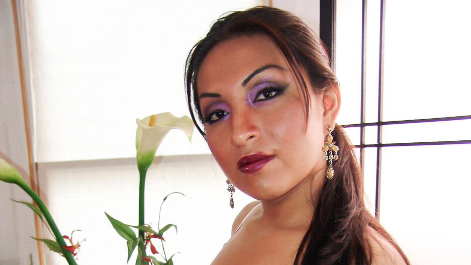 Nicole Seduces You