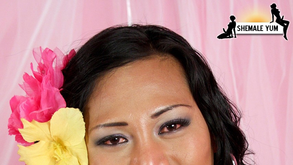 Ayeshia Cums for You