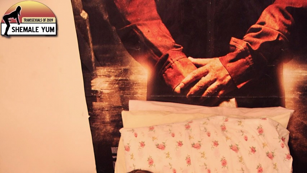 Alluring Maxima Sizzles