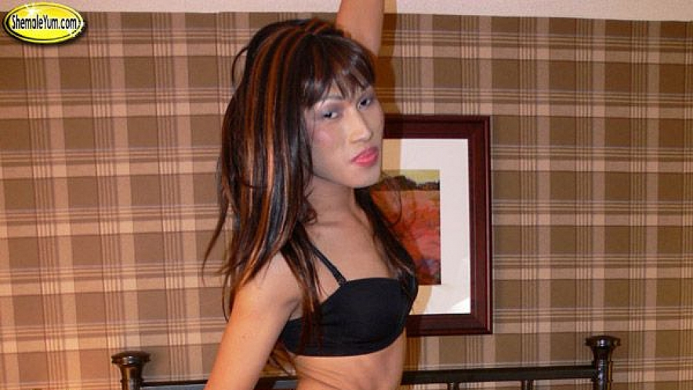 Cheska Strips and Strokes!