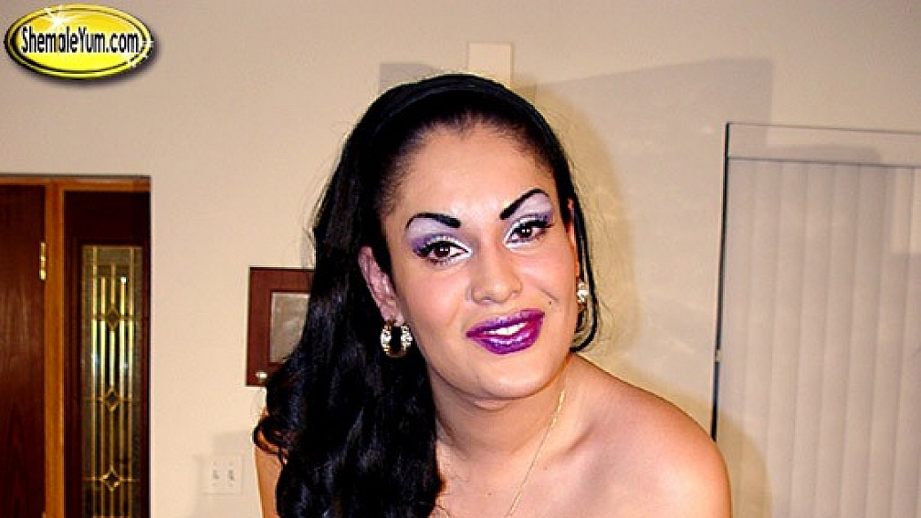 The Voluptious Chanelle Cums for You!