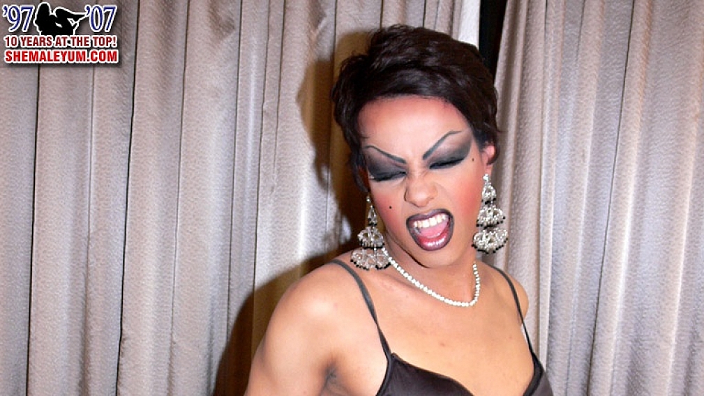 Wild Samara in a Sexy Corset