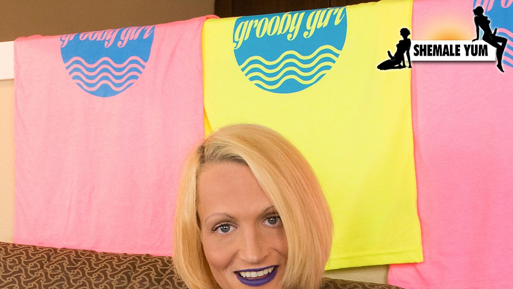 Brooke Zanell Jacks Her Big Cock